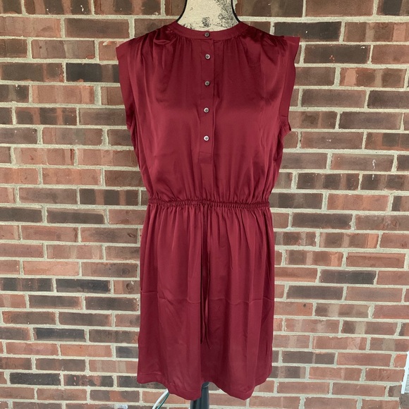 LOFT Dresses & Skirts - NWT LOFT burgundy satin dress